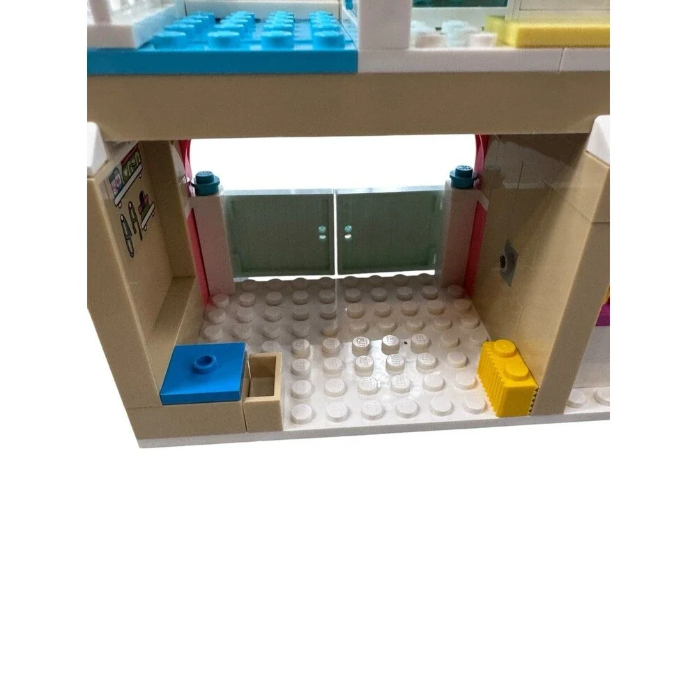 LEGO Friends: Heartlake City Vet Clinic (41446) – AS IS, Missing Pieces